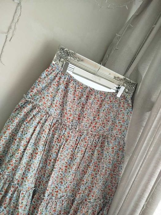 C&A pastelowa szeroka spódniczka midi w kwiaty