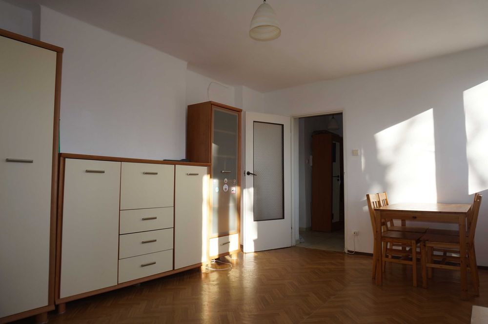 Mieszkanie 37 mkw na 1 piętrze w niskim bloku na Górczynie