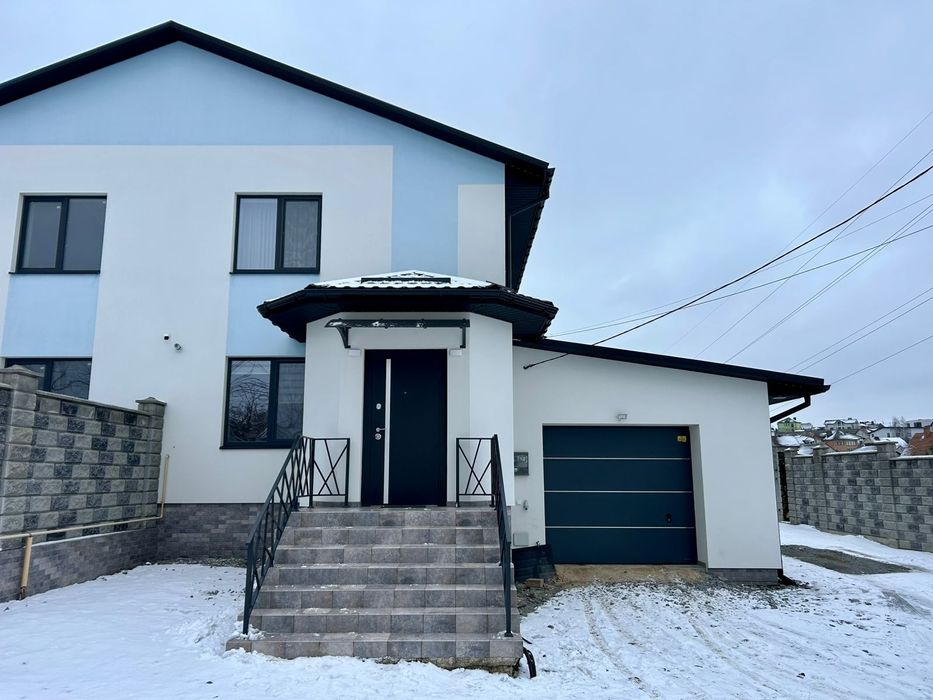 Продам котедж з ремонтом в м. Рівне, власник