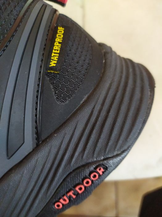 Кроссовки BAAS ploa  model No: M7311-1 раз 42.