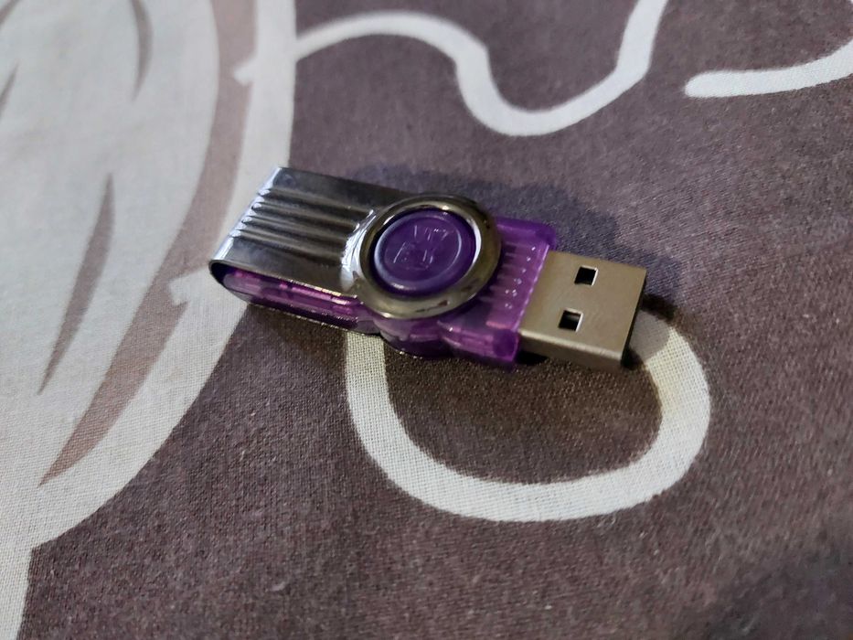 Флеш-накопичувач USB Kingston 32Gb  для зберігання інформації