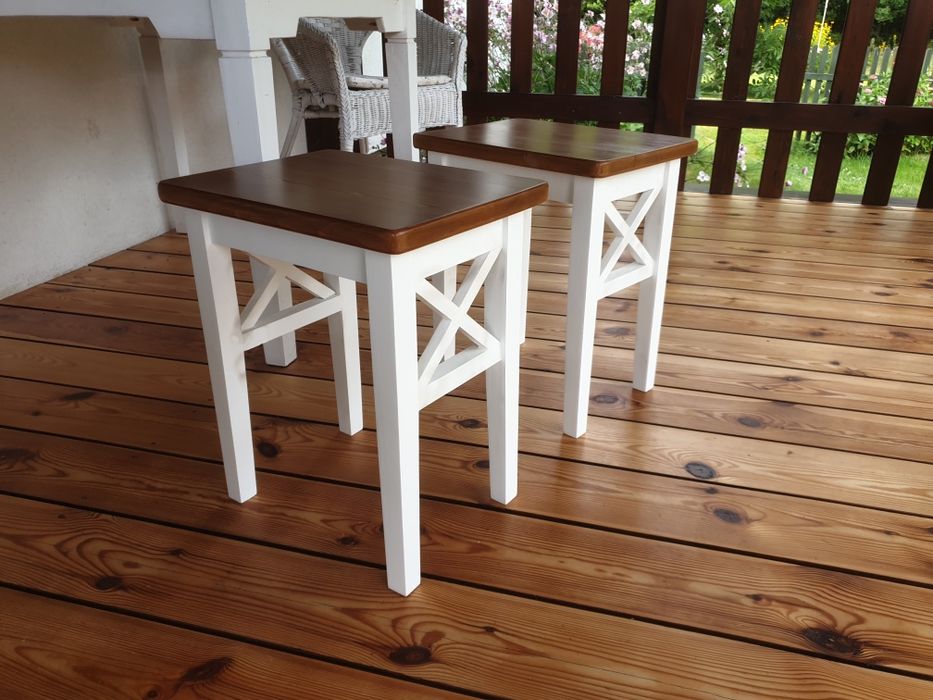 Taboret w stylu prowansalskim