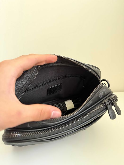 Мужская сумка мессенджер | Louis Vuitton Alpha | Louis Vuitton |