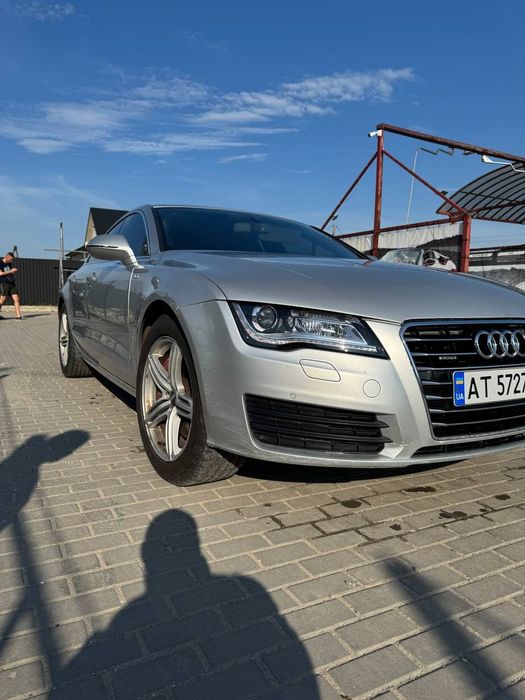 Продам Audi A7 3.0 бензин