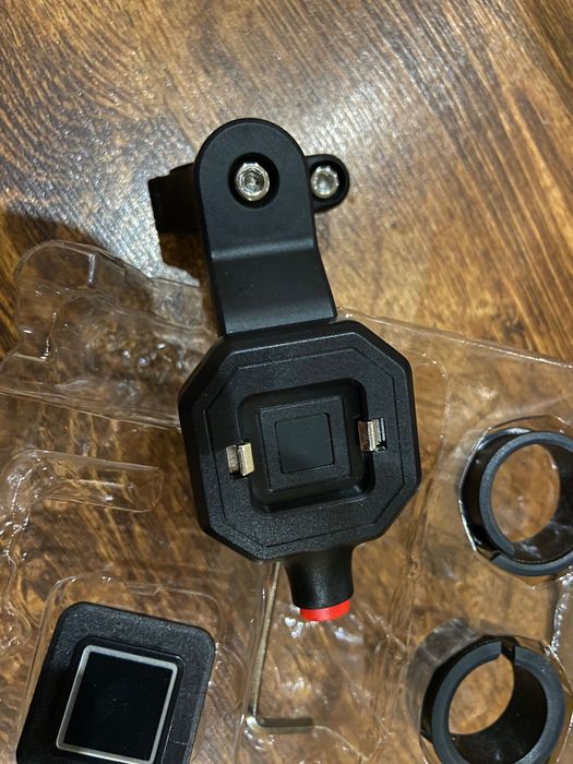 Держатель телефона на руль квадлок  тримач телефона на руль QuadLock