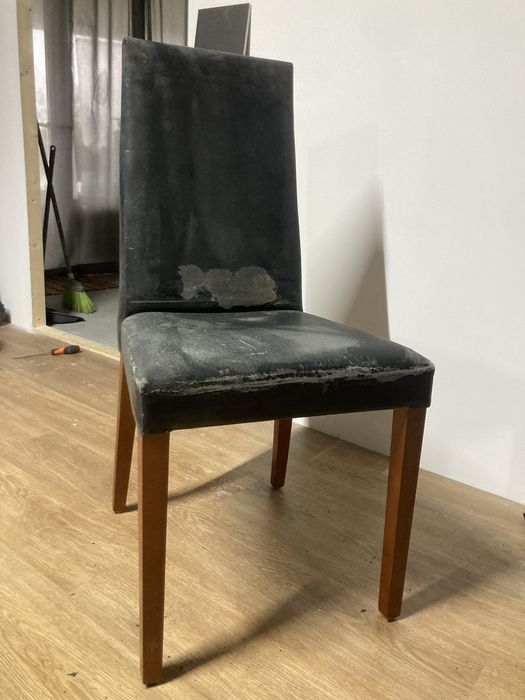 Cadeira mesa de sala.