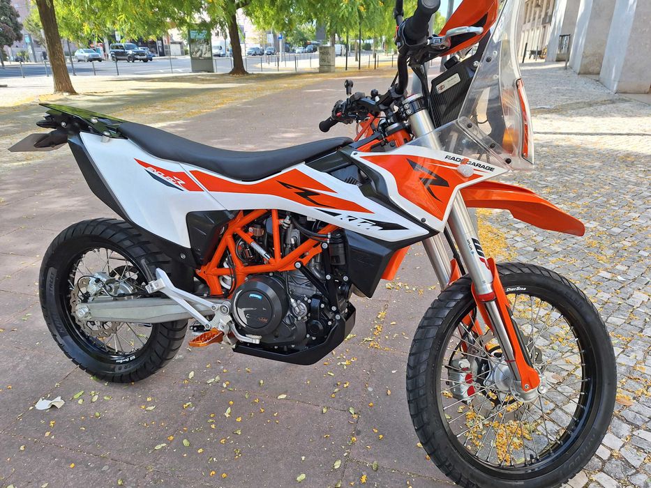 Moto KTM 690 Enduro
