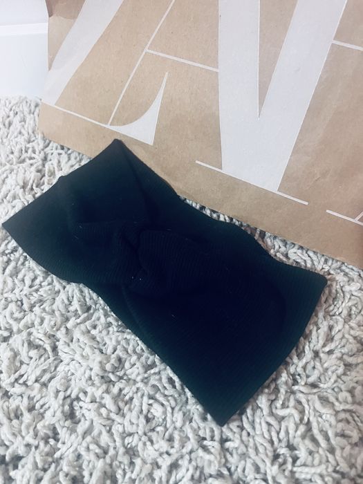 Czarna opaska na glowe damska w prazki