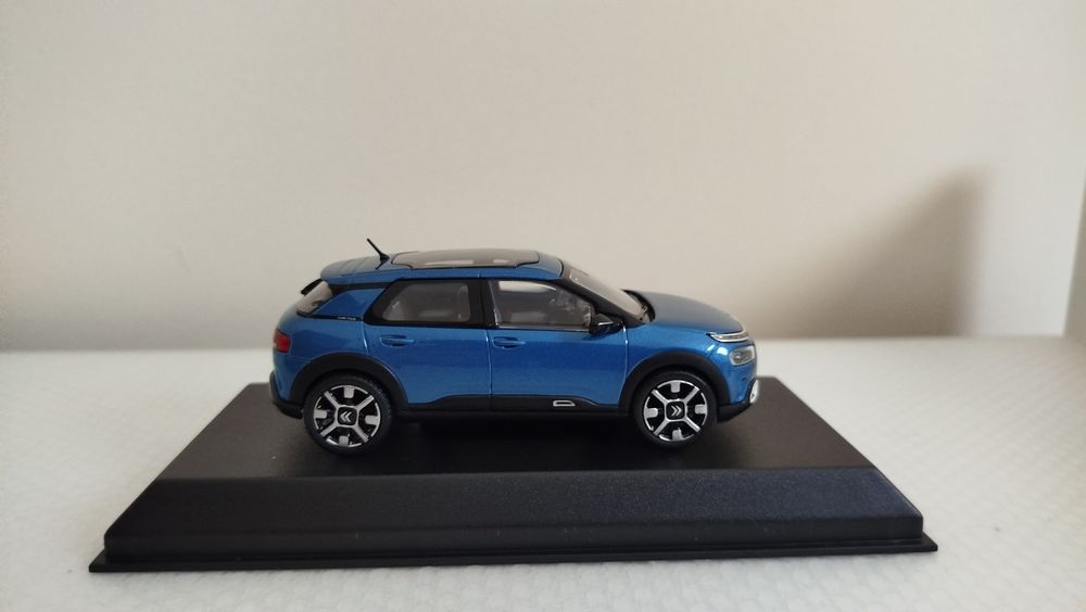 Miniatura Citroen C4 Cactus 1/43 Nova