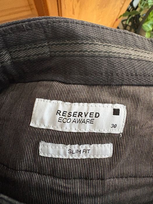 Chinosy Reserved, rozm. 30