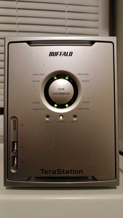 NAS сервер Buffalo Terastation HD-H1.0TGL/R5 4x-250GB