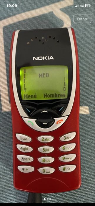Nokia 8210 Vermelho