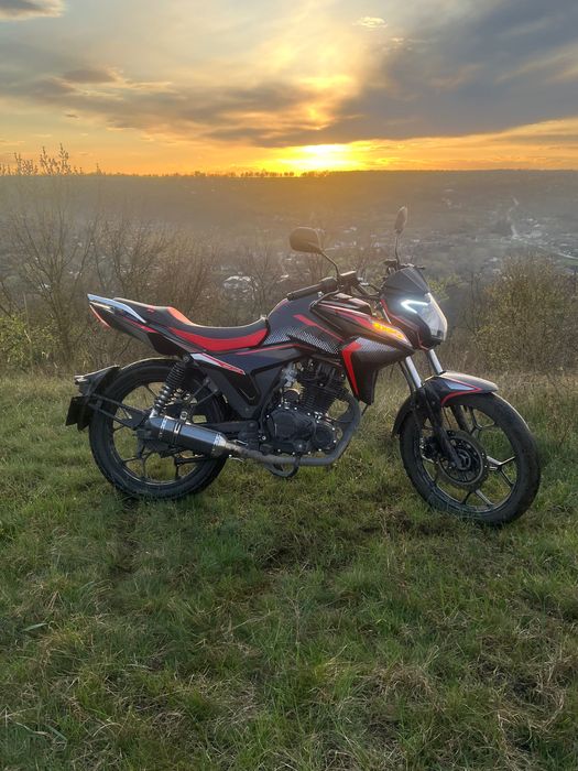 Продам мотоцикл Spark200r16