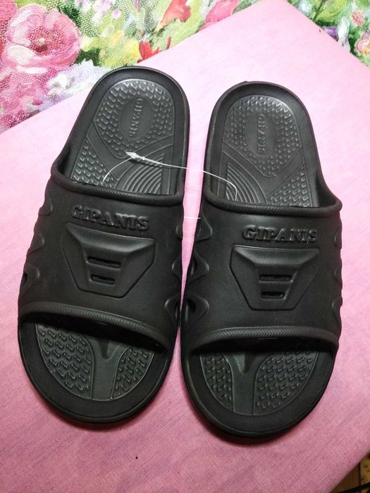 Капці чорні шльопанці тапки черные резиновые Шлепки 25.5см