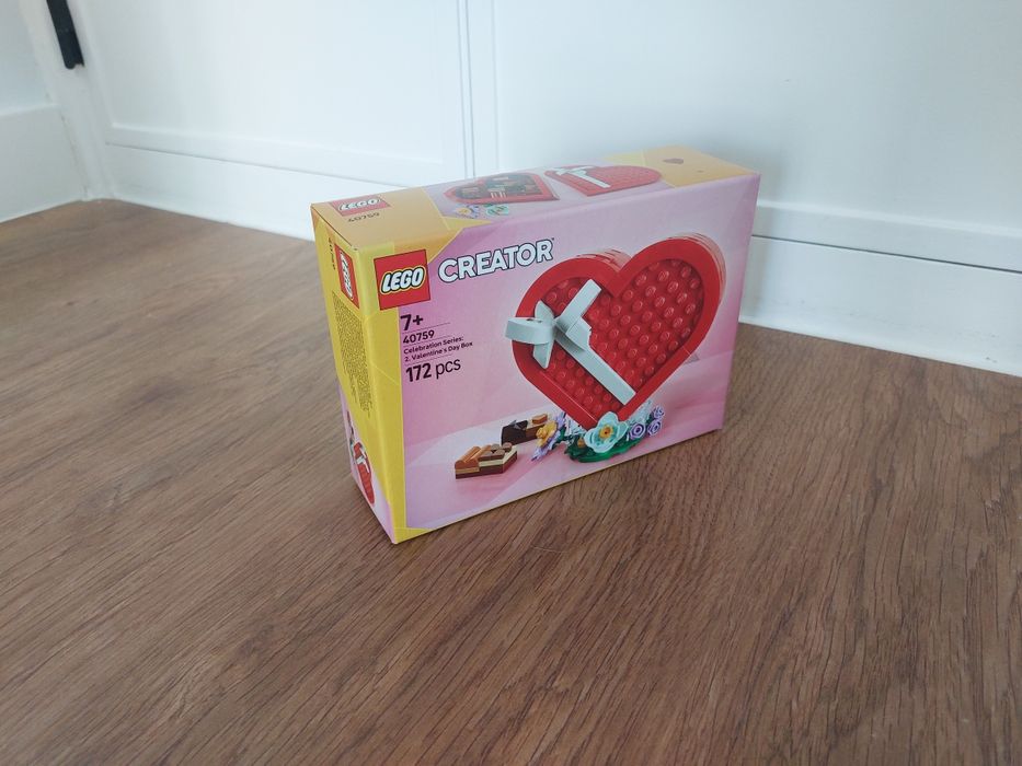 Lego 40759 Celebration Series:  Valentine's Day Box