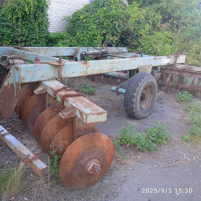 Дискова борона важка БДВП 4.2 в робочому стані