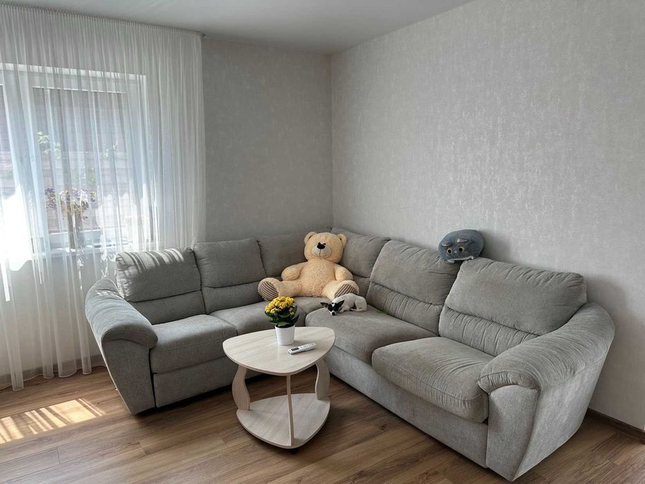 Продам диван в хорошому стані з реклайнером