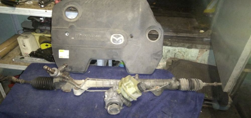 Двигатель,коробка ,рулевая рейка.