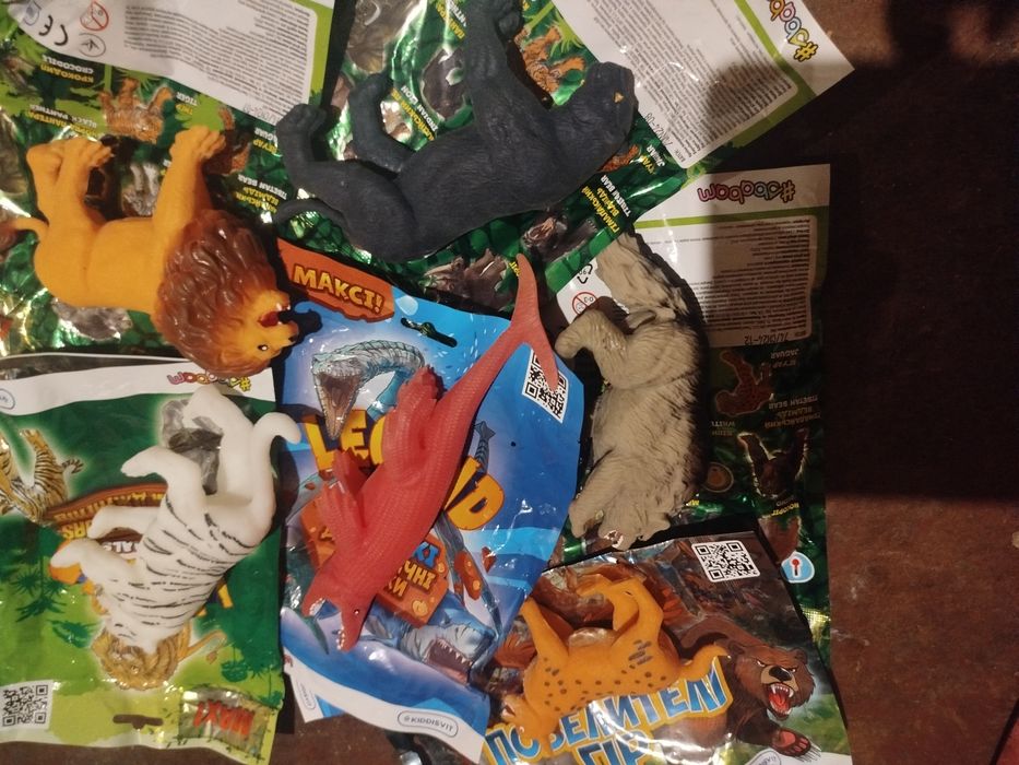 Фігуркі Гаррі Поттер.Гарфілд.котикі.антістрес Легенда и др