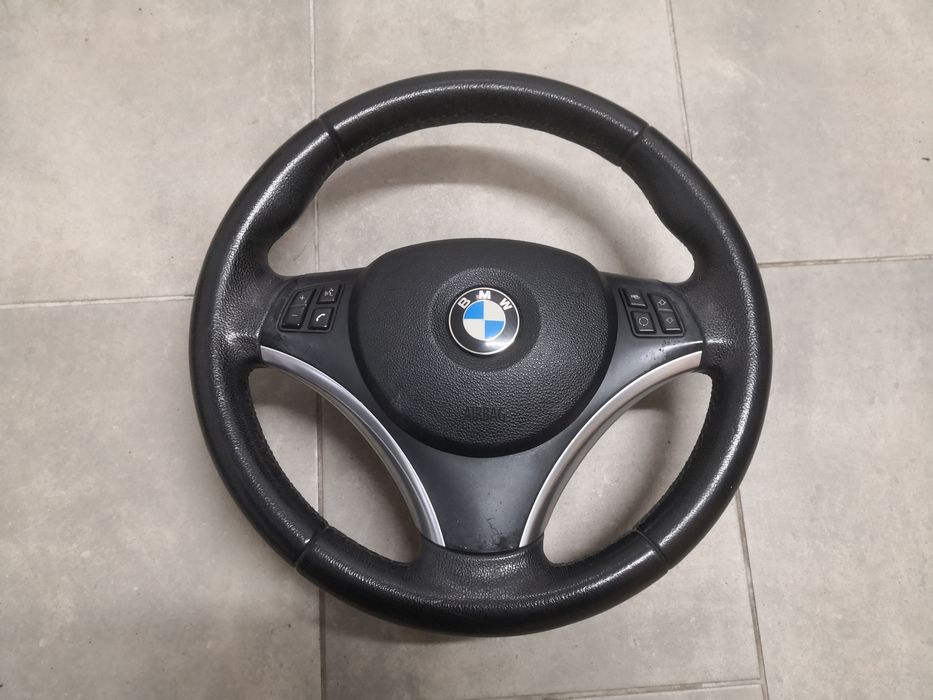 Kierownica multifunkcyjna BMW e87 e81 e82 e88 e90 e91 e92 z podusz #23