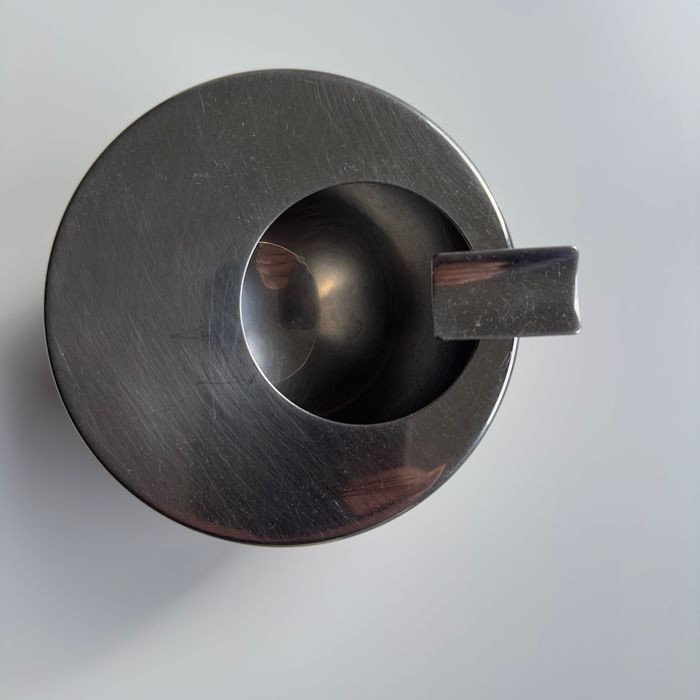 cinzeiro Bauhaus de Marianne Brandt 100 anos edição limitada de Alessi