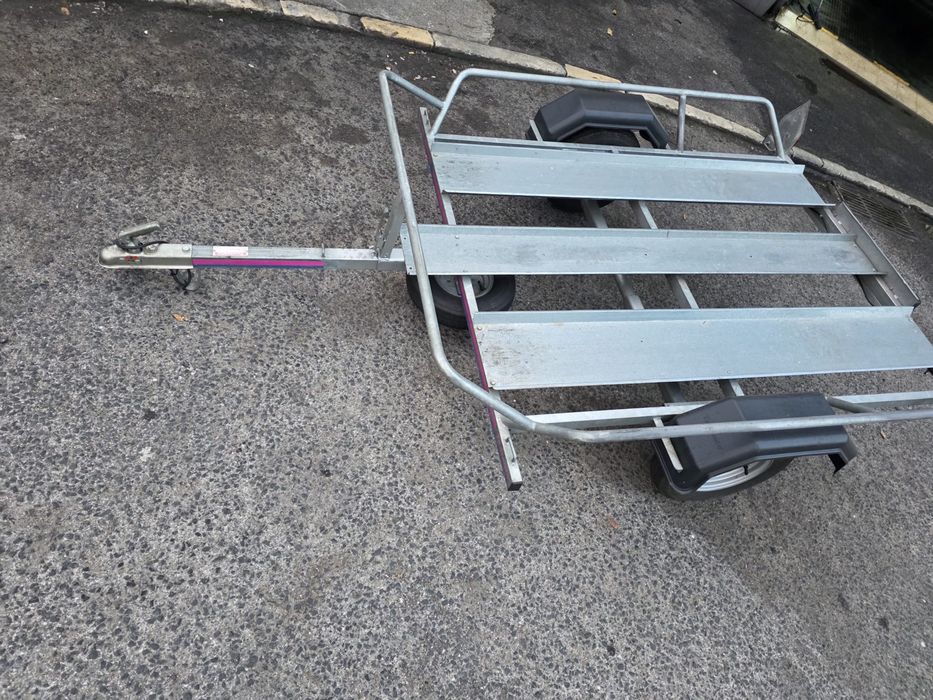 Atrelado TONIAUTO basculante