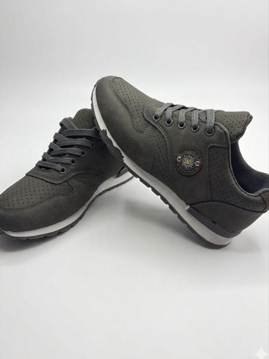 Młodzieżowe sneakers