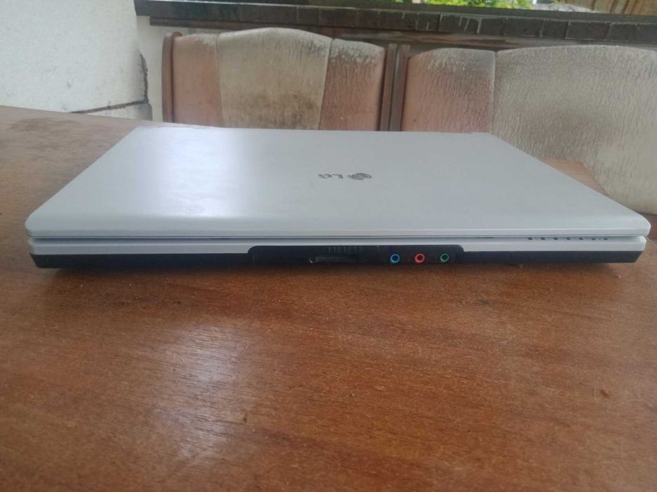 Продам ноутбук LG E 500