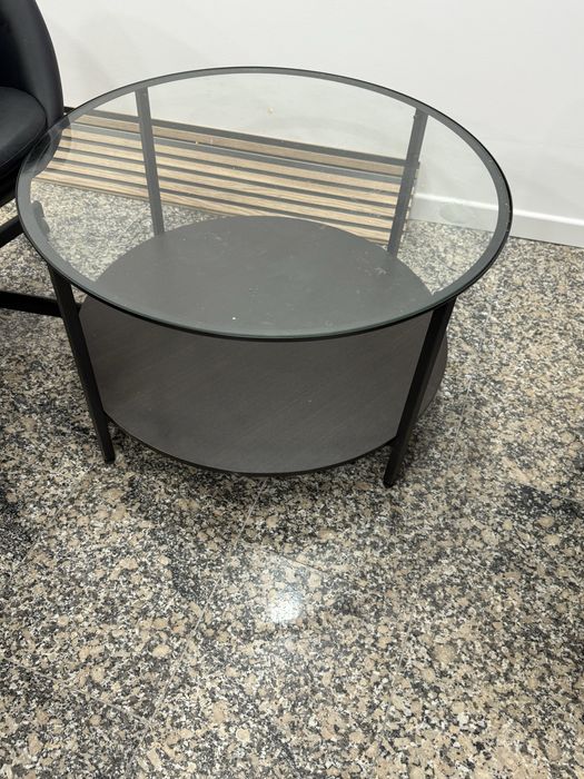 Espelho , mesa centro, expositor, quadro branco , poltrona