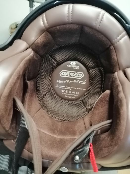 Nunca usado Capacete novo em fibra de vidro
