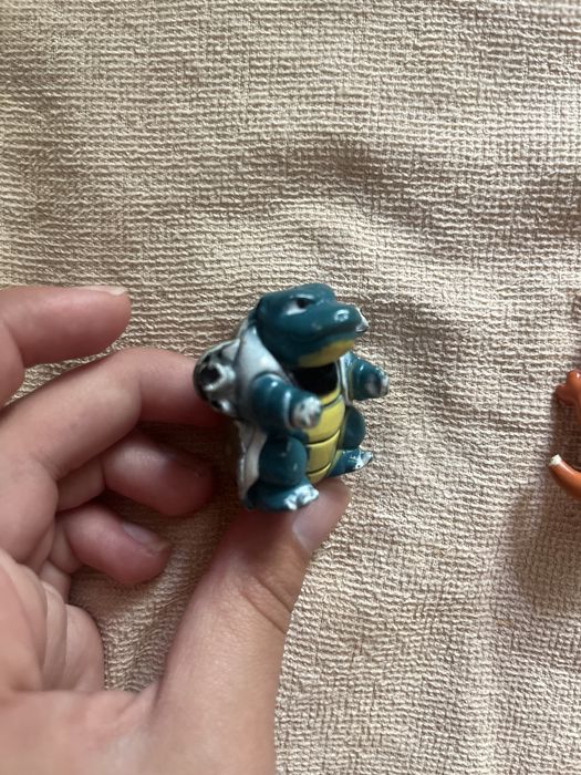 Figurki pokemon Żółw Blastoise i smoka Charizard