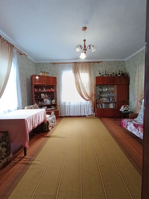 Продаж будинку в центрі с. Руська Поляна