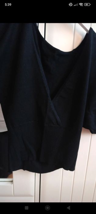 Krótki sweterek czarny