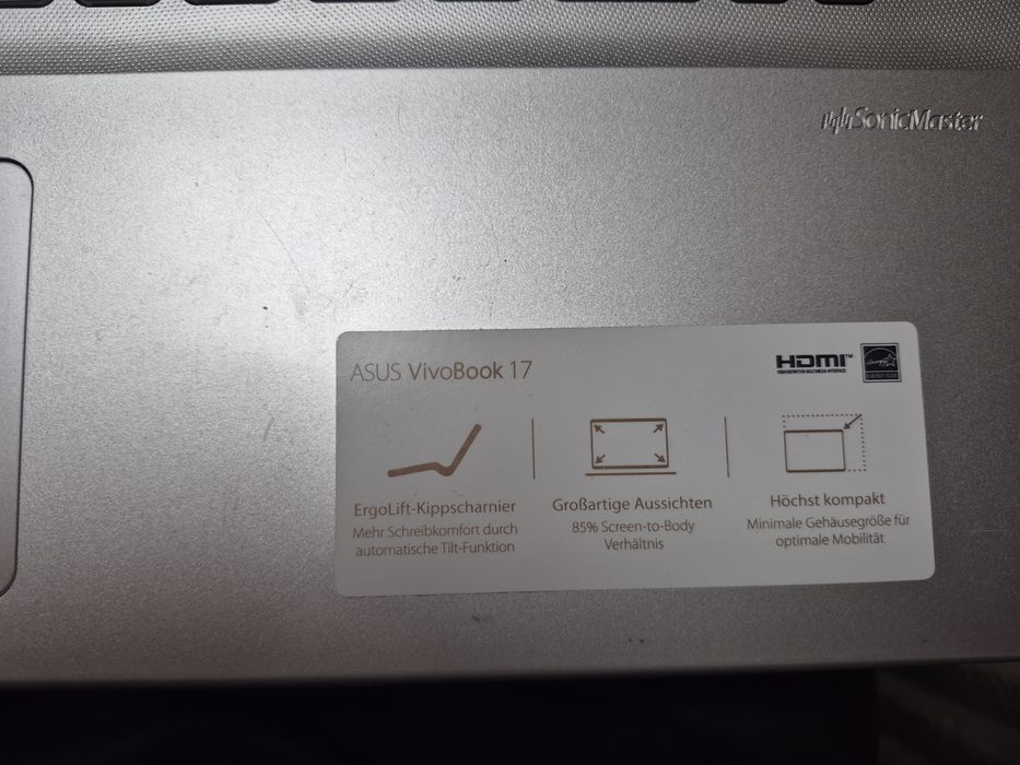Laptop asus M712D