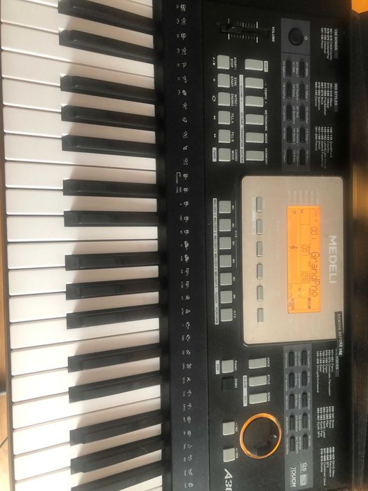 Piano eletrónico Medeli A300