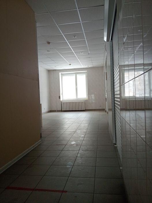 Здам нежитлове приміщення Незалежності 17