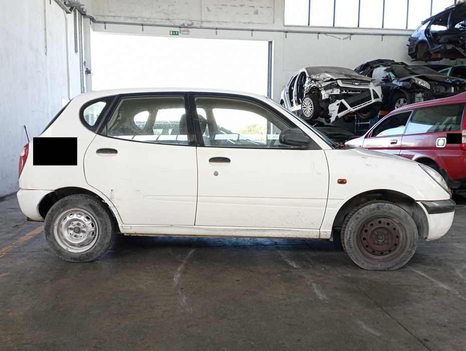 Daihatsu Sirion para peças