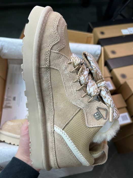 UGG Lowmel Sand-Rozmiar 39