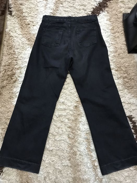 Чорні джинси