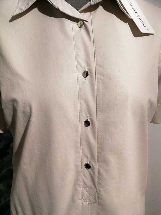 Sukienka guziki kieszenie