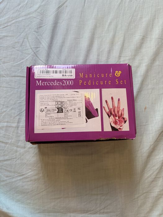 Elektryczny zestaw do manicure