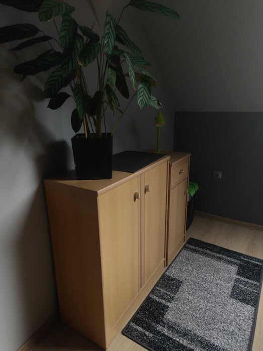 Zestaw 7 mebli pokojowych/biurowych - szafa, regał, komody, biurko