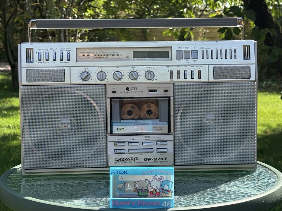 Продам магнитолу SHARP GF-9797H