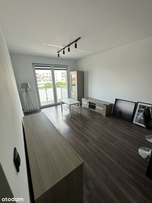 Jasna Rola 36k//2 pokoje//duży balkon//winda//wolne od zaraz!