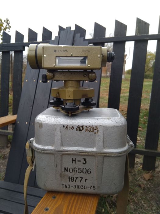 Нивелир Н 3, 1977 г.в.