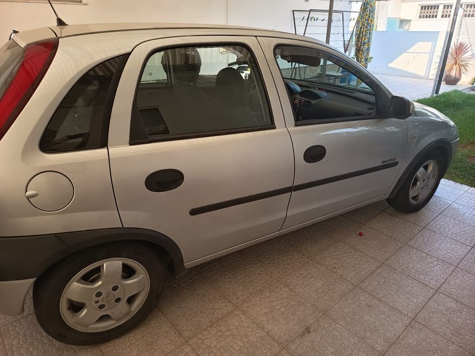Opel Corsa C (2002) – Económico e Fiável