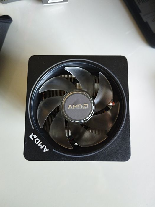 Cooler AMD Wraith Prism RGB Original