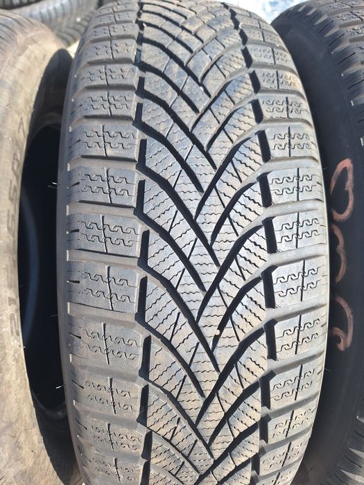Opony zimowe Falken Eurowinter hs02  215 65 r17 103V