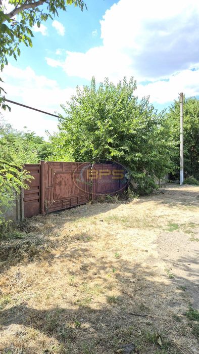 Сухой Лиман, участок 47 соток, в самом центре села,фасад, вид на лиман