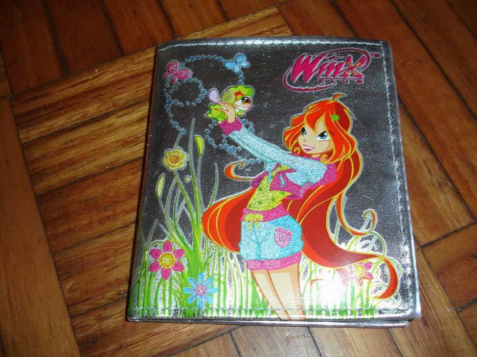 carteira + corrente das Winx Club
